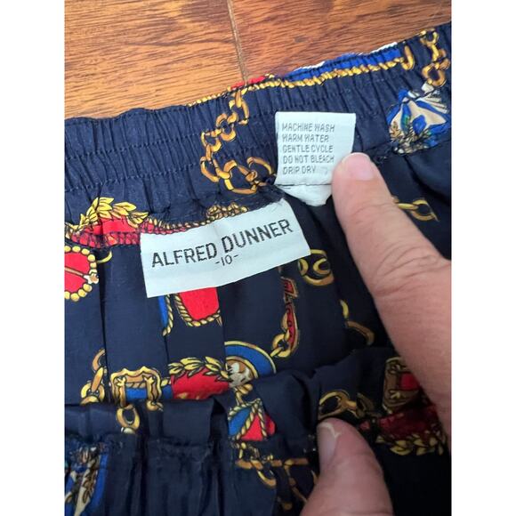 80s Alfred Dunner Navy Pleated Midi Skirt Medals Chain Print Scarf Preppy Sz 10 - Picture 3 of 8